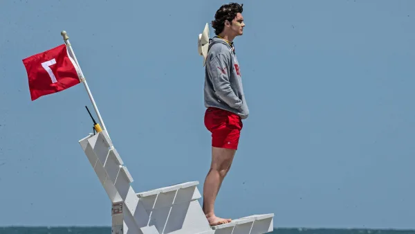 Rip Tide Warning for Swimmers