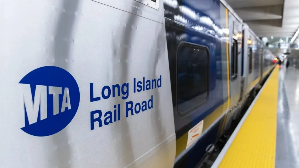 lirr-train-2