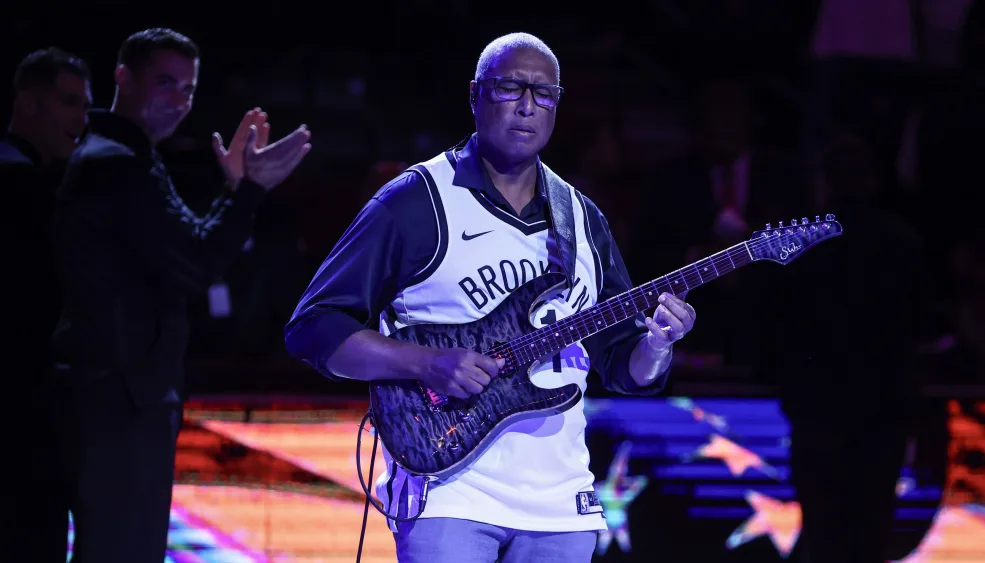 nba-milwaukee-bucks-at-brooklyn-nets-4