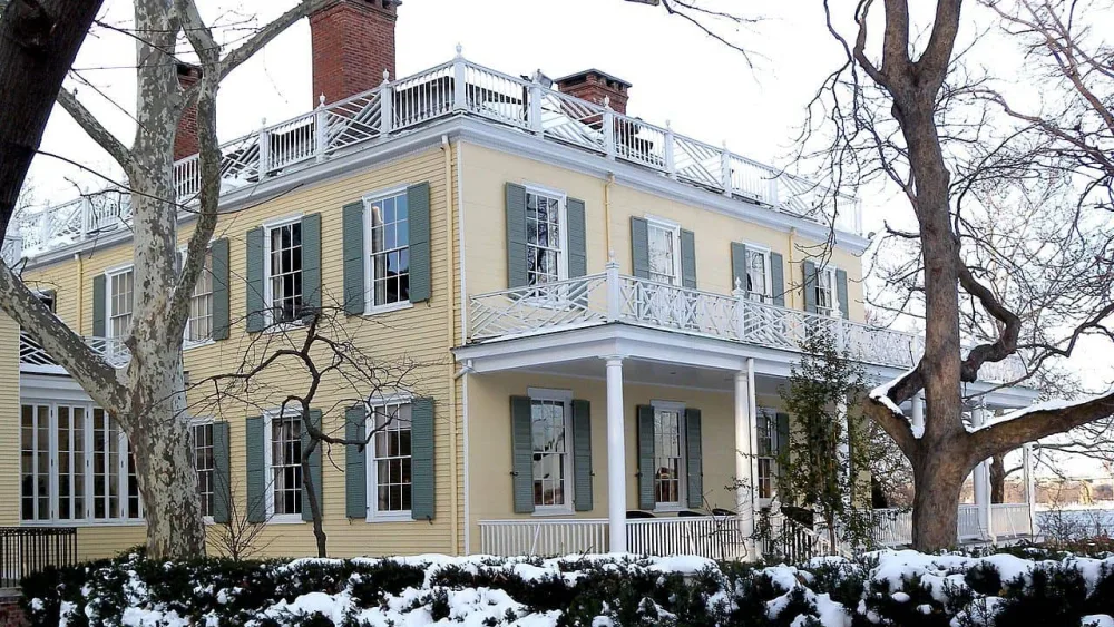 gracie_mansion_snow_jeh