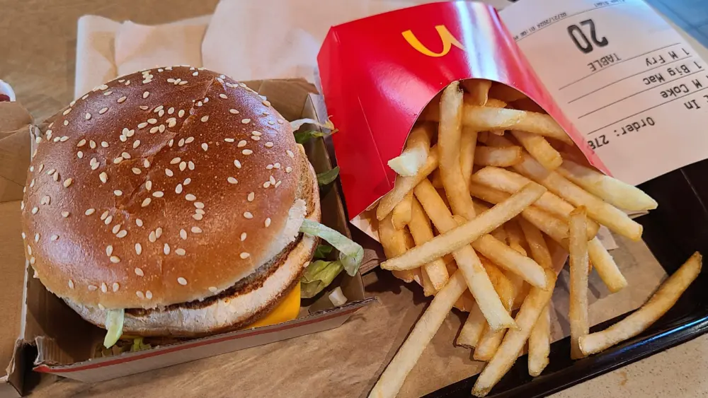 syndication-naples-daily-news-17