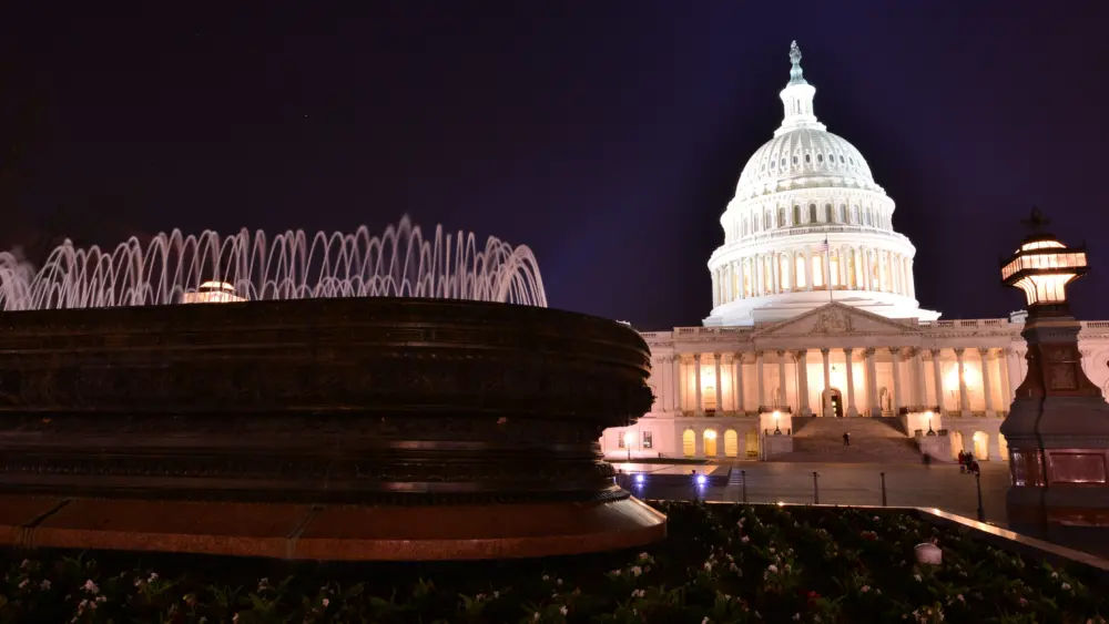 us-capitol-building-washington-dc-united-states-2025-10-17-00-06-47-utc