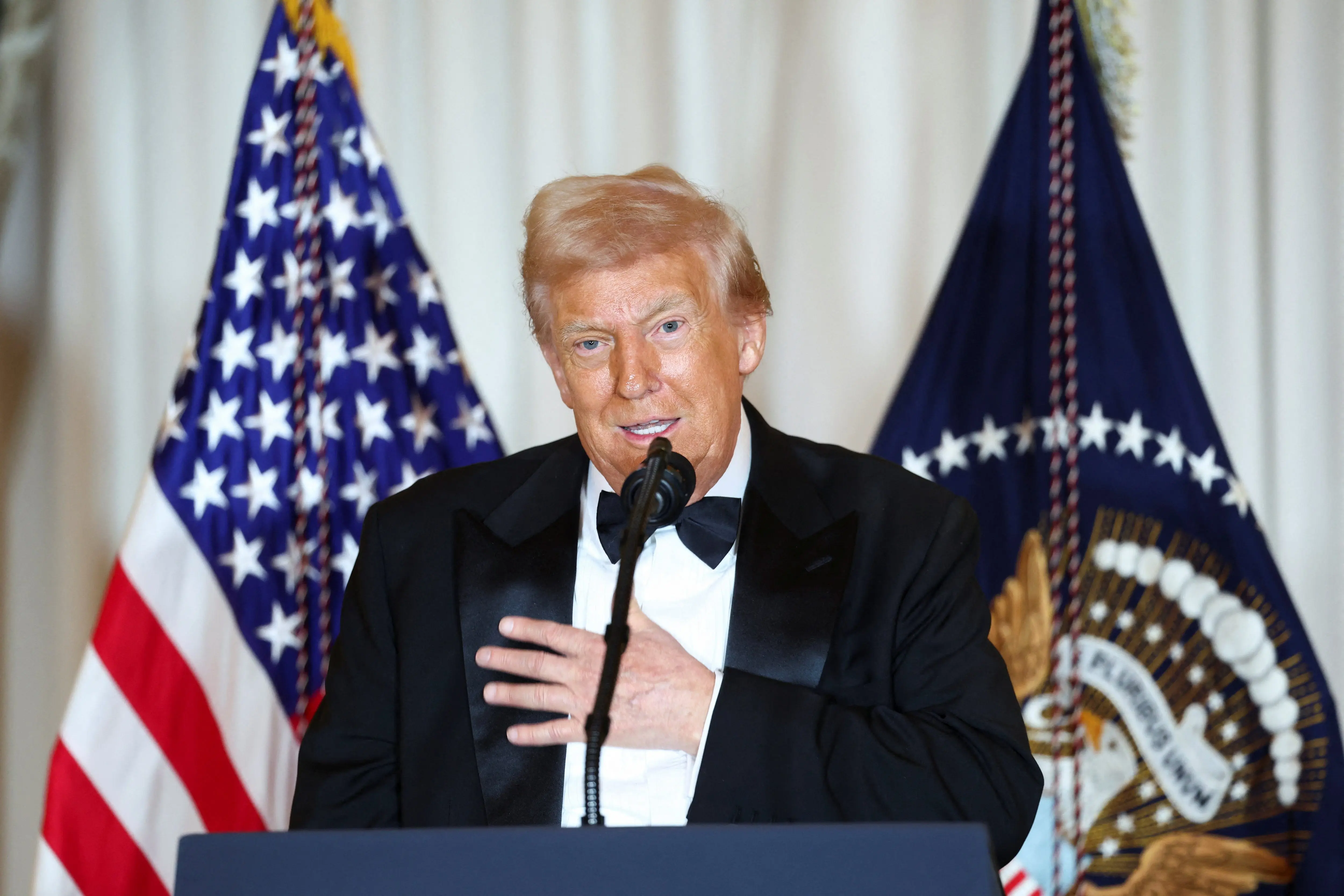 u-s-president-trump-hosts-the-kennedy-center-honors-medal-presentation-dinner-in-washington