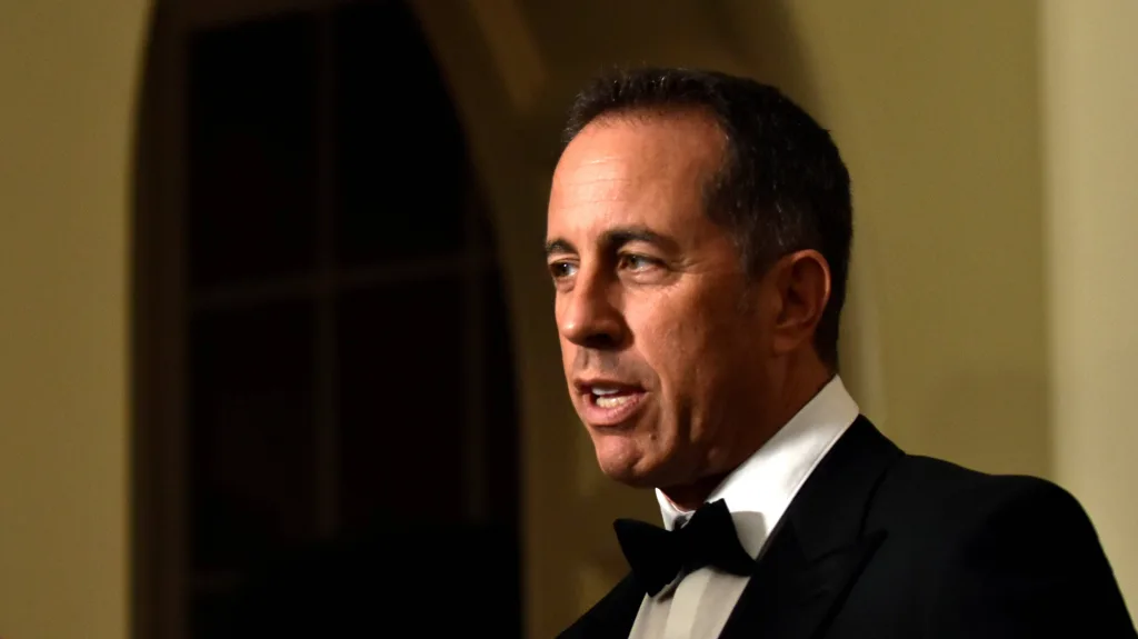 comedian-seinfeld-arrives-for-a-state-dinner-honoring-italian-prime-minister-renzi-at-the-white-house-in-washington