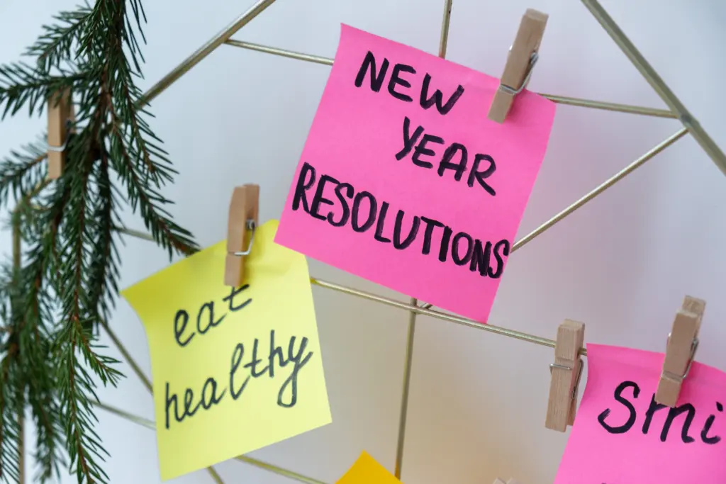 vision-board-with-new-year-resolutions-aims-goals-on-sticky-notes-preparation-for-new-year-planning-and-setting-goals-for-personal-development