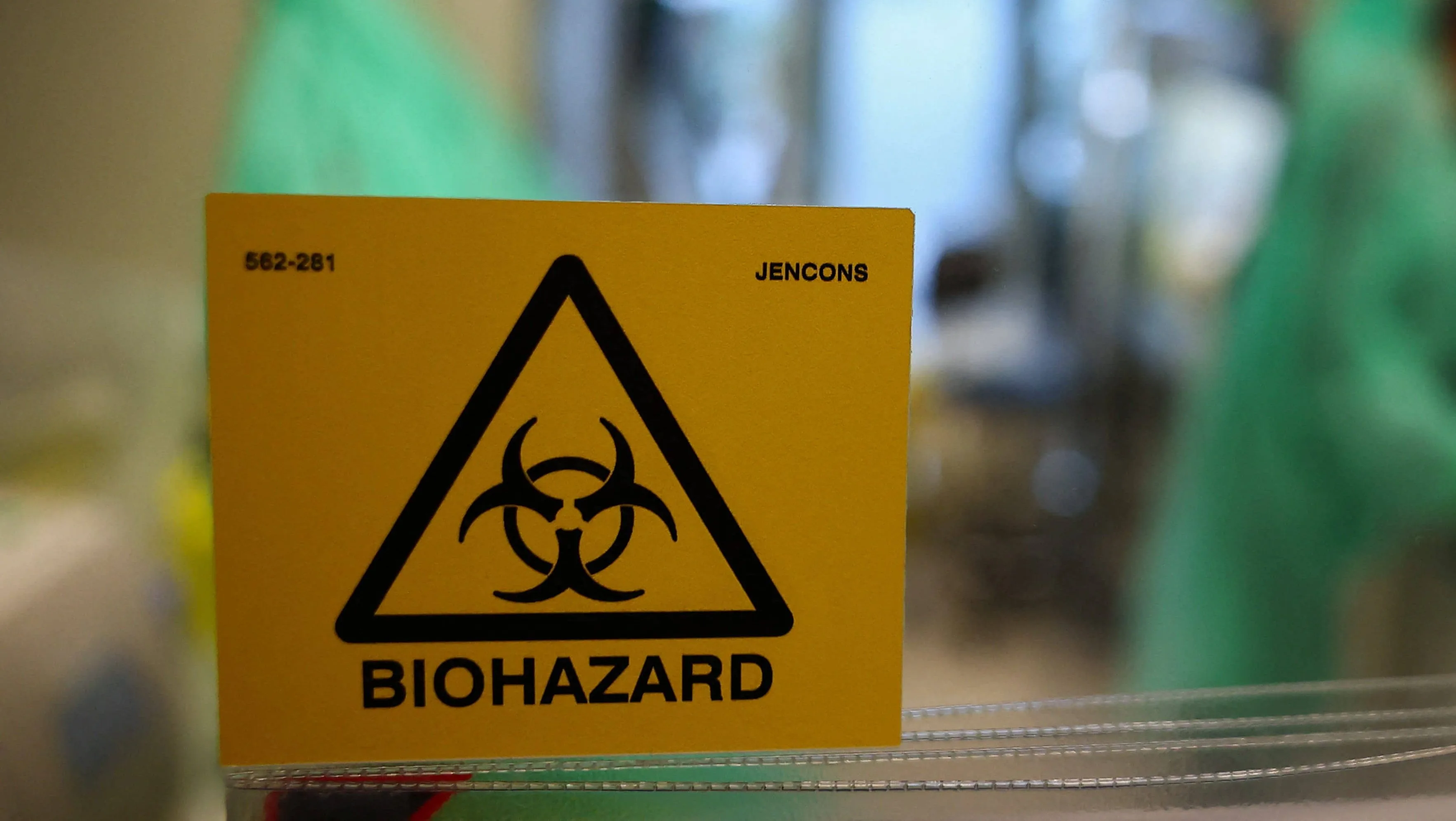 the-facade-of-the-institut-pasteur