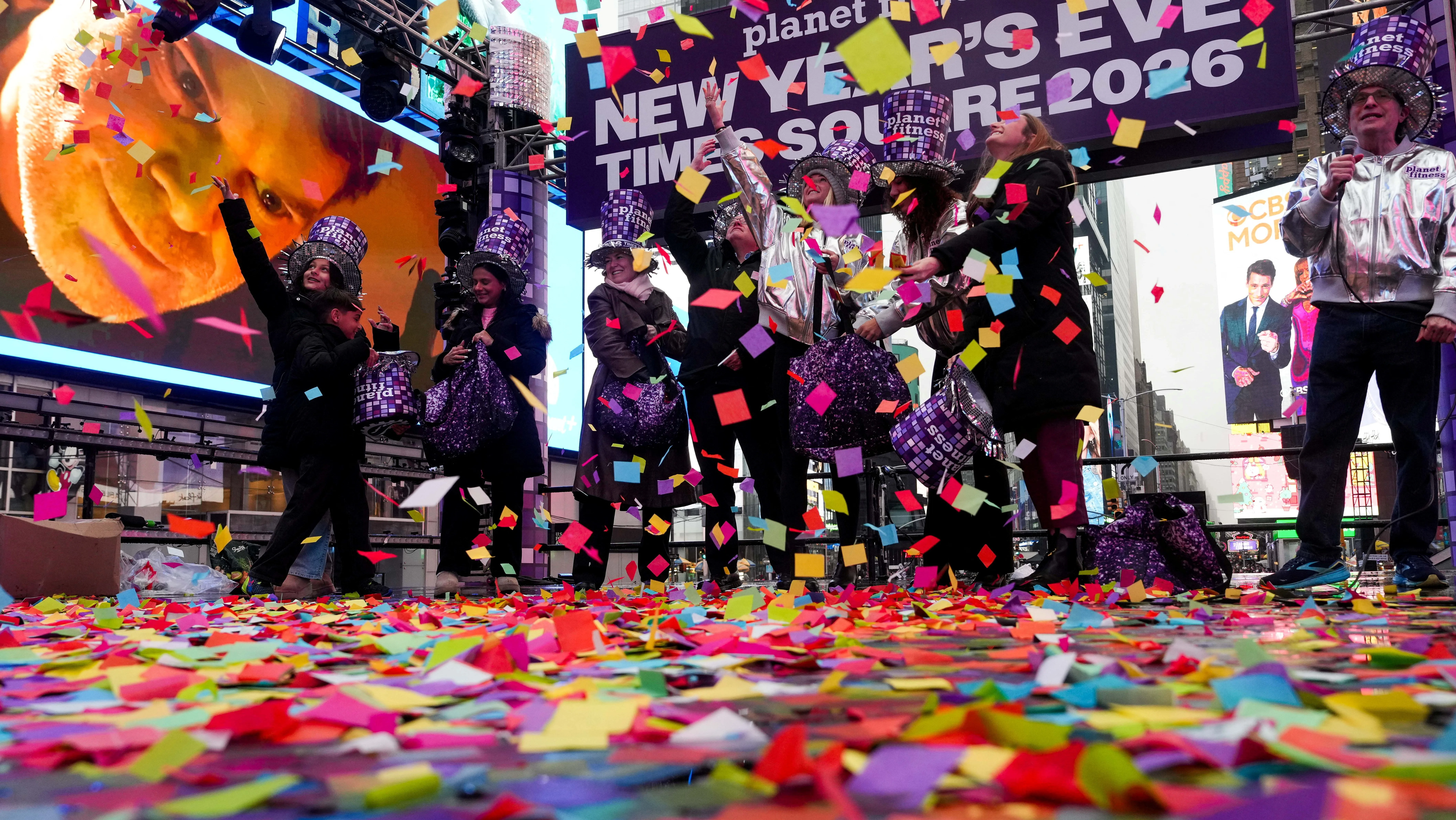confetti-test-in-times-square-ahead-of-new-years-eve