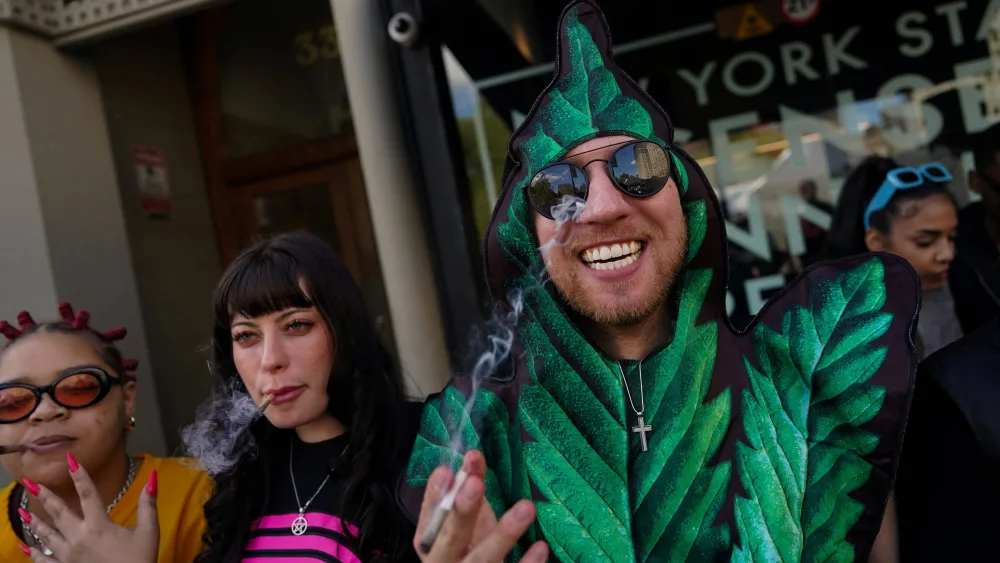 420-cannabis-celebrations-at-washington-square-park-in-new-york-city