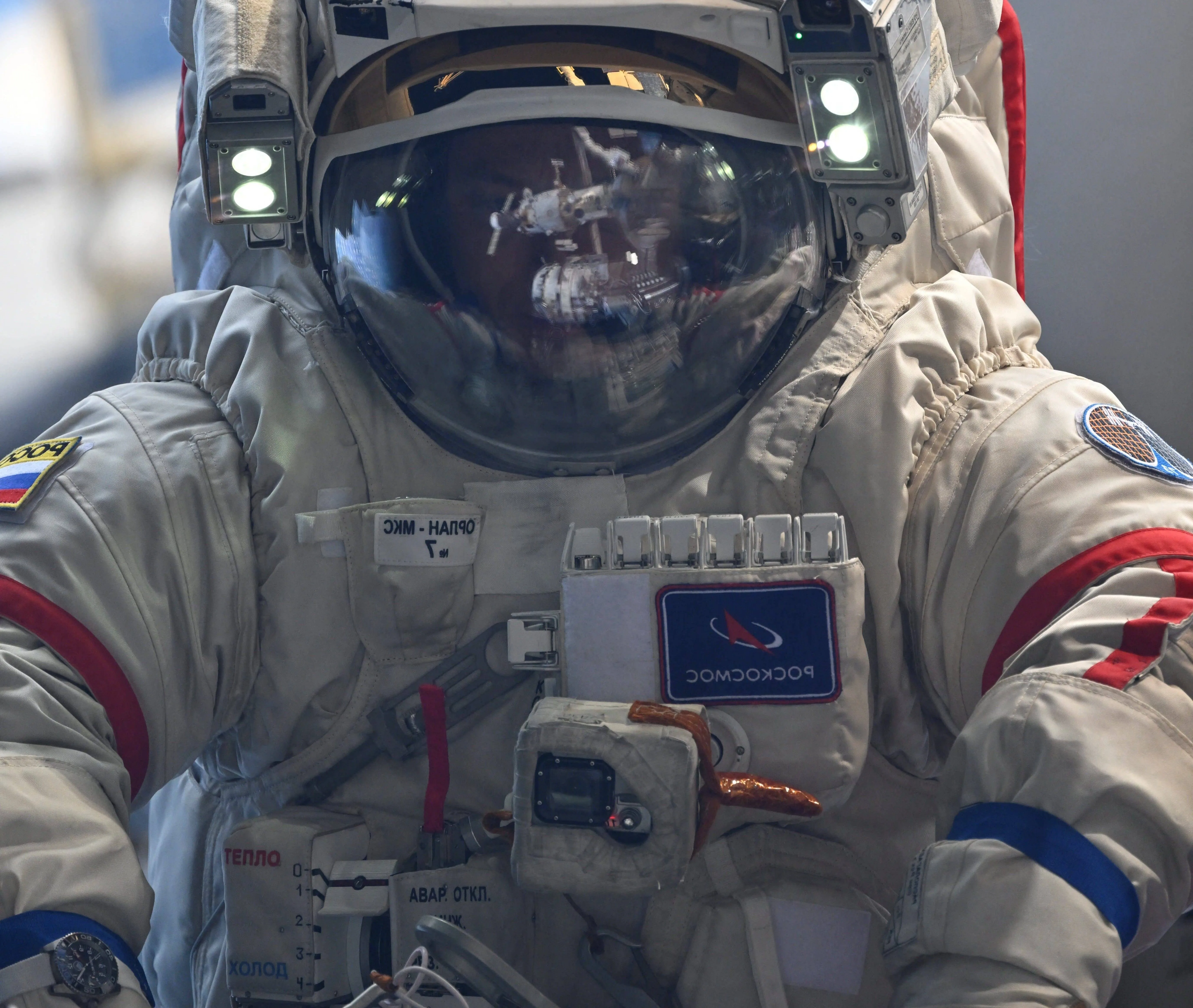 roscosmos-cosmonauts-sergey-ryzhikov-and-alexey-zubritskiy-conduct-a-spacewalk-outside-iss