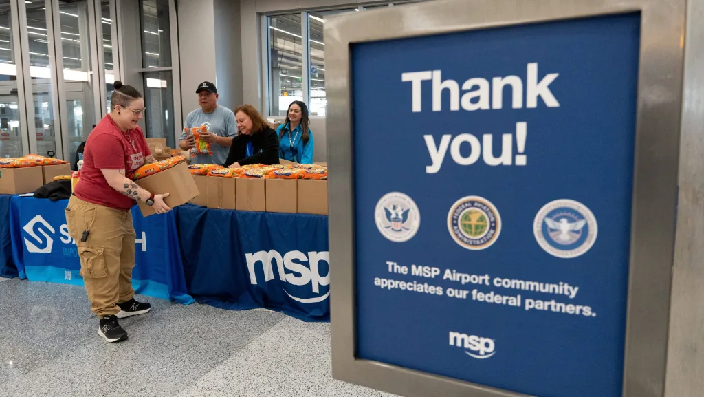 free-food-is-distributed-to-tsa-staff-at-a-mobile-pantry-during-government-shutdown