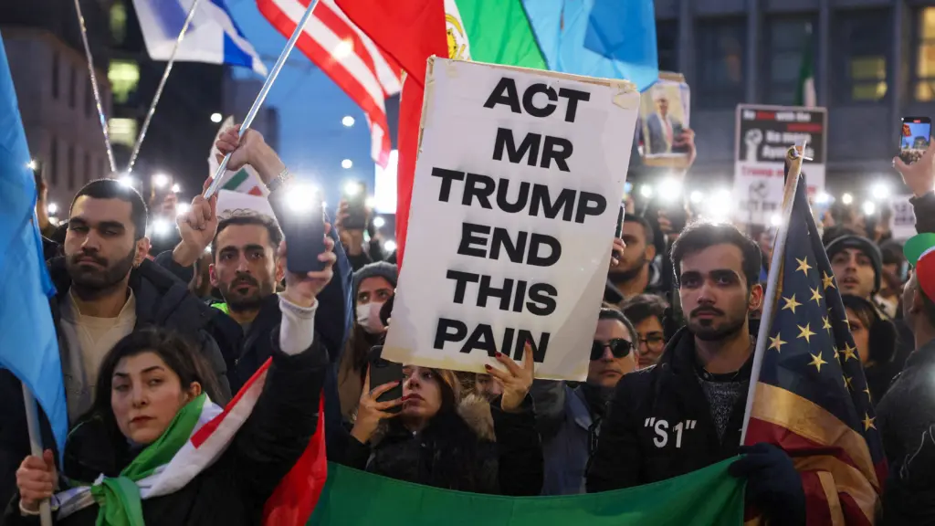 protest-outside-the-u-s-consulate-in-support-of-nationwide-protests-in-iran-in-milan