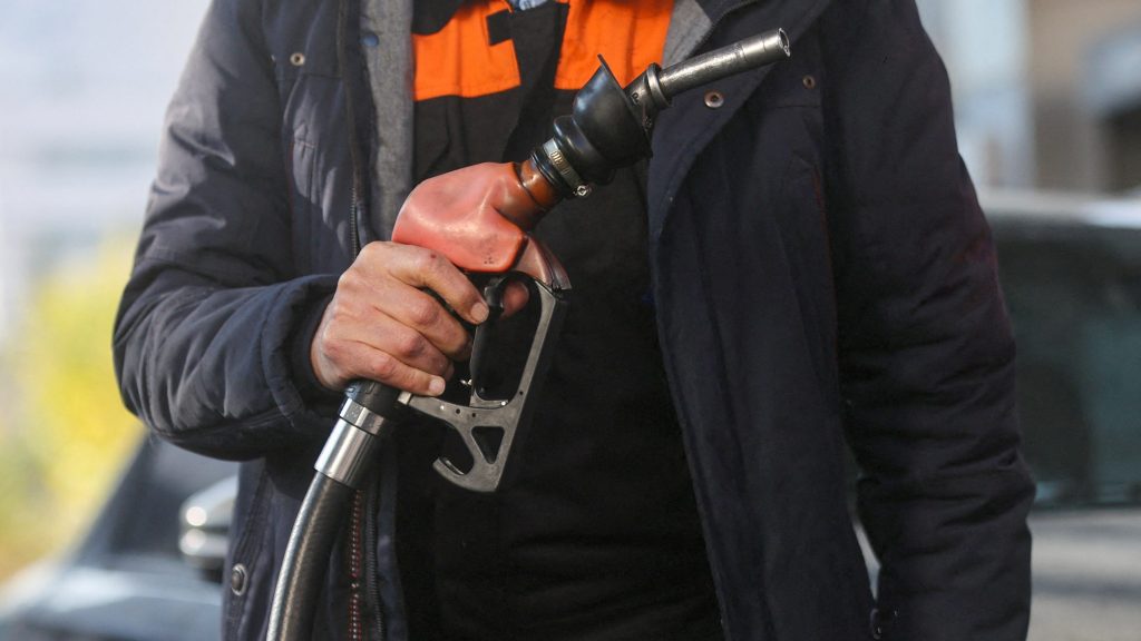 GAS PRICES COLLAPSE: Americans Save BILLIONS as Prices Hit 5-Year Low