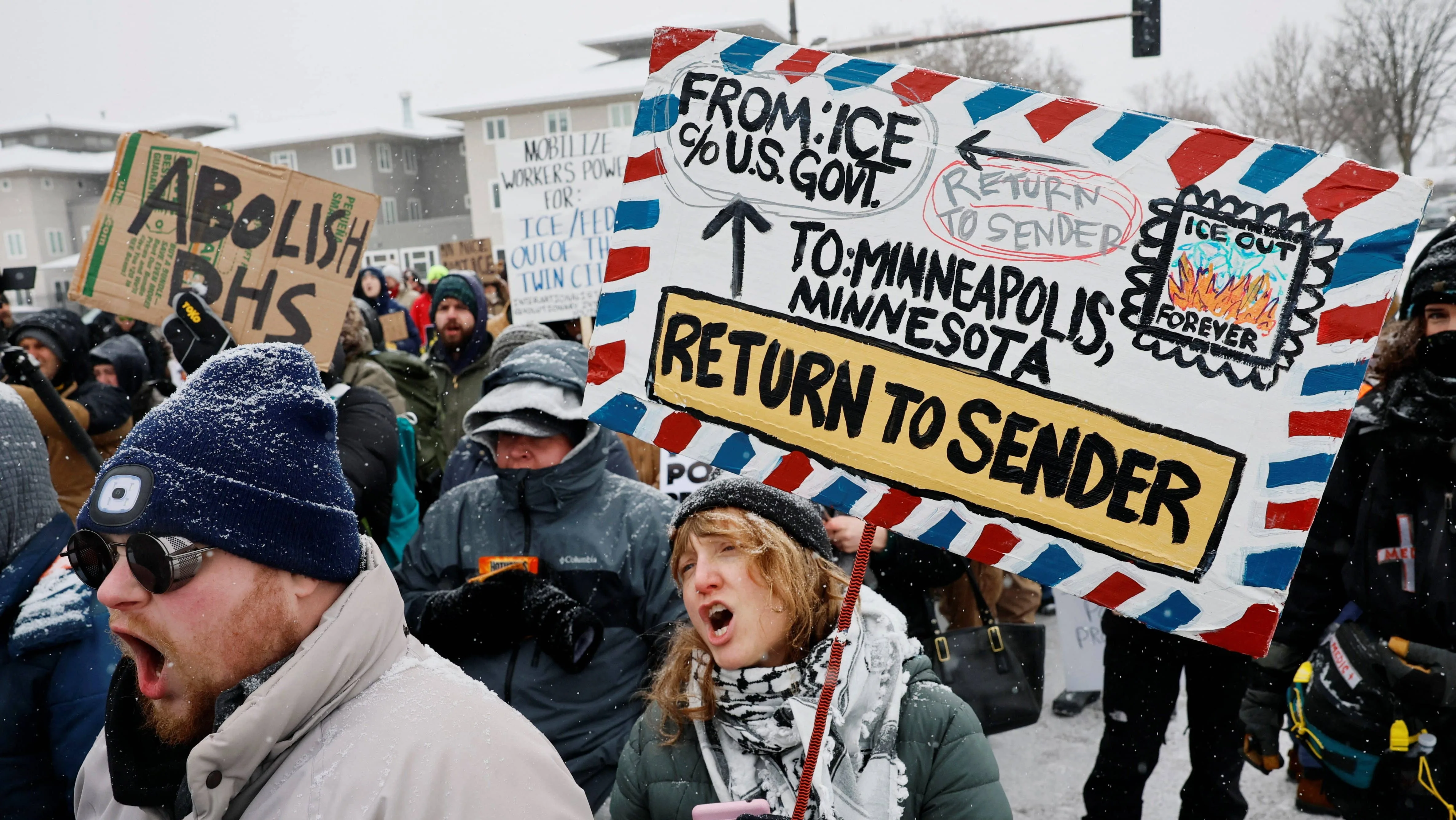 protest-against-immigration-enforcement-ooperations-in-minneapolis