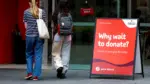 people-donate-blood-following-a-deadly-shooting-incident-during-a-jewish-holiday-celebration-at-bondi-beach-in-sydney