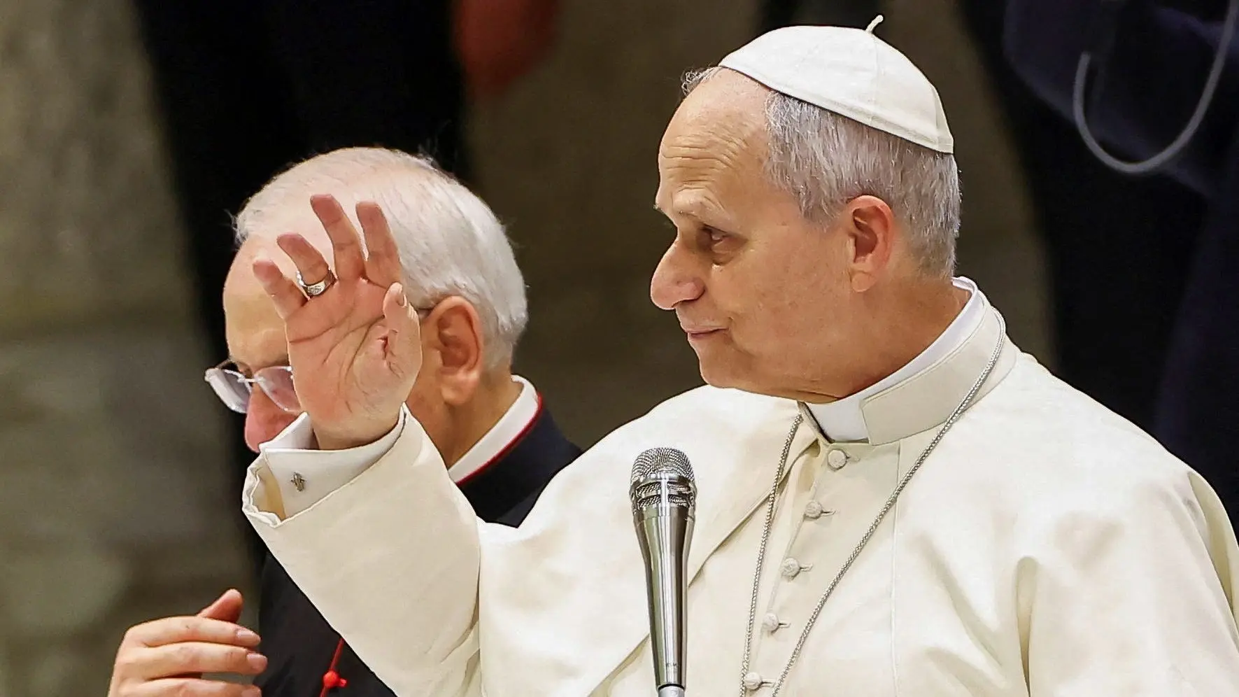 pope-leo-xiv-meets-the-youth-of-romes-diocese-in-the-paul-vi-hall-at-the-vatican