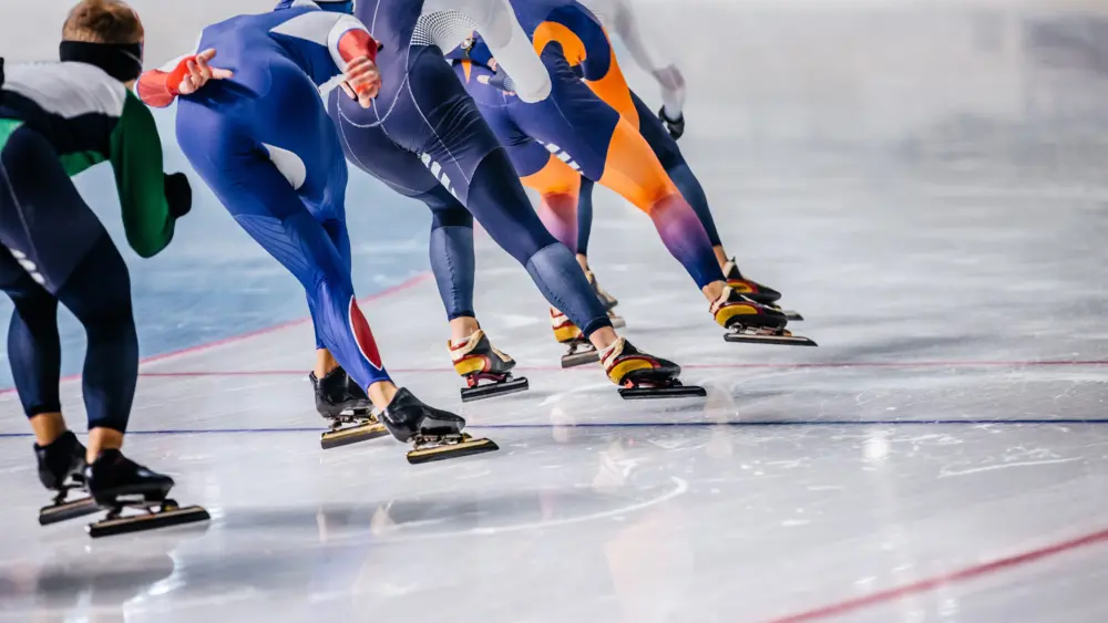 men-mass-start-race-in-speed-skating