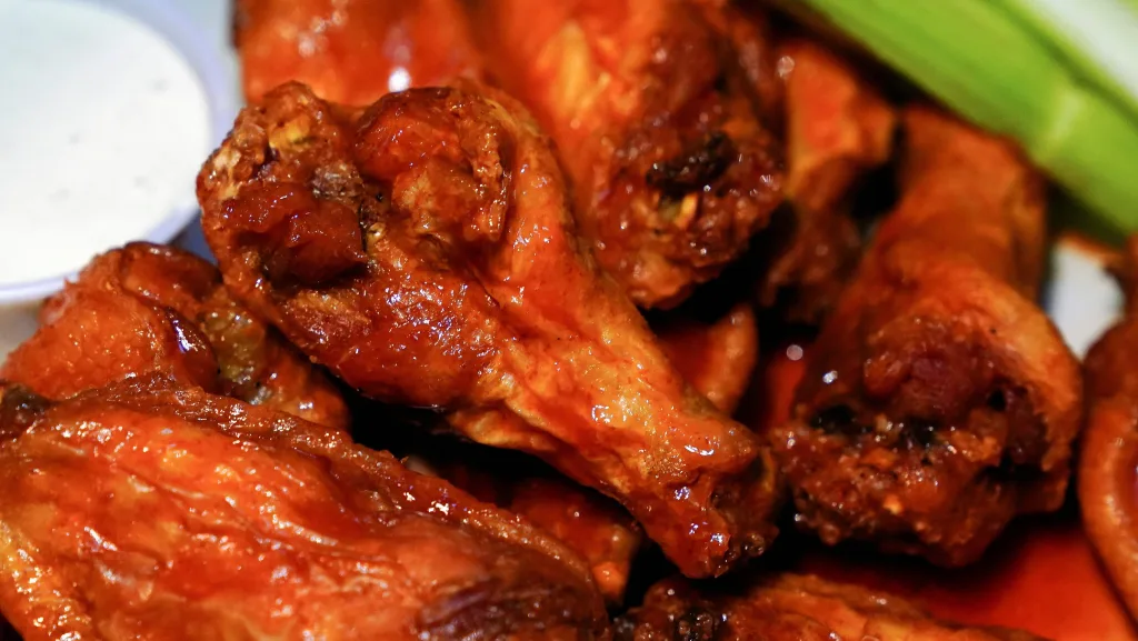 chicken-wings-in-buffalo