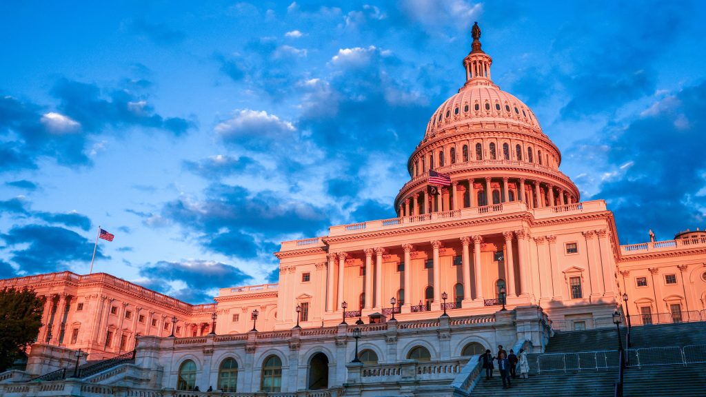 Gunman Arrested Outside The US Capitol…