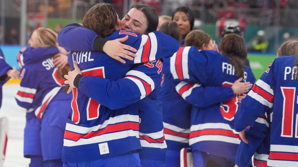 USA Women’s Hockey On Top!