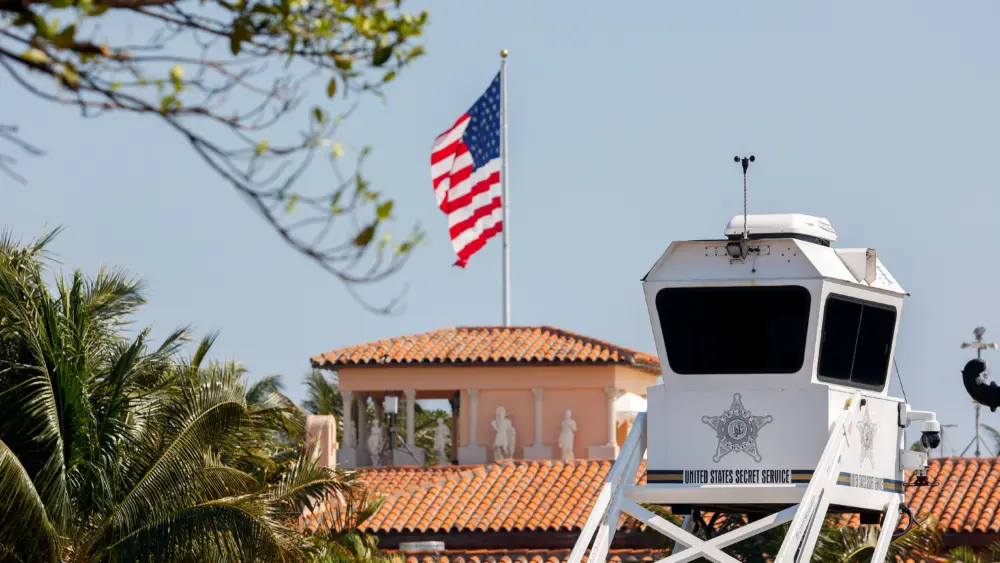 u-s-secret-service-agents-and-local-police-killed-a-man-who-breached-a-secure-perimeter-at-president-donald-trumps-mar-a-lago-resort