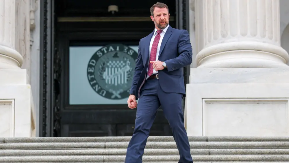 trump-taps-us-senator-mullin-to-replace-noem-as-dhs-chief