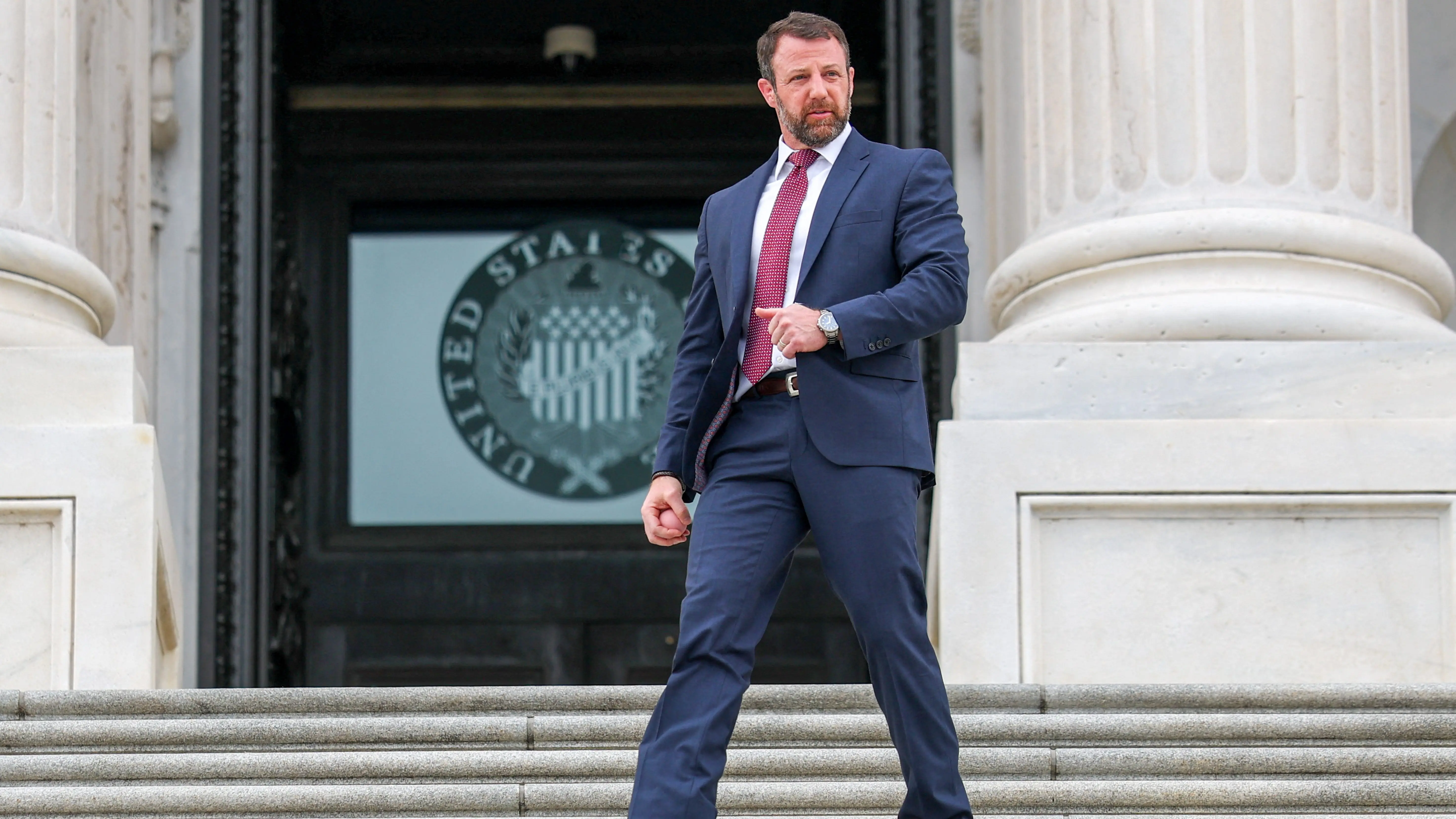 trump-taps-us-senator-mullin-to-replace-noem-as-dhs-chief