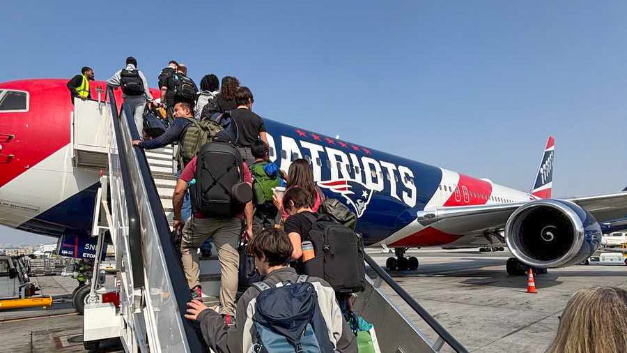 The Patriots Loan Team Plane to Evacuate Citizens out of Middle East