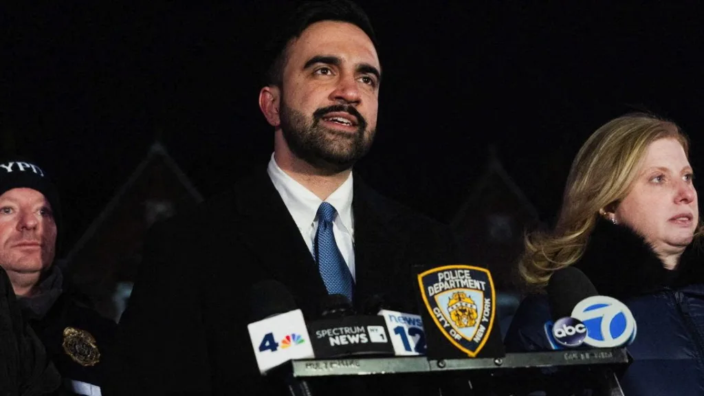 car-slams-into-entrance-of-new-york-city-synagogue-6