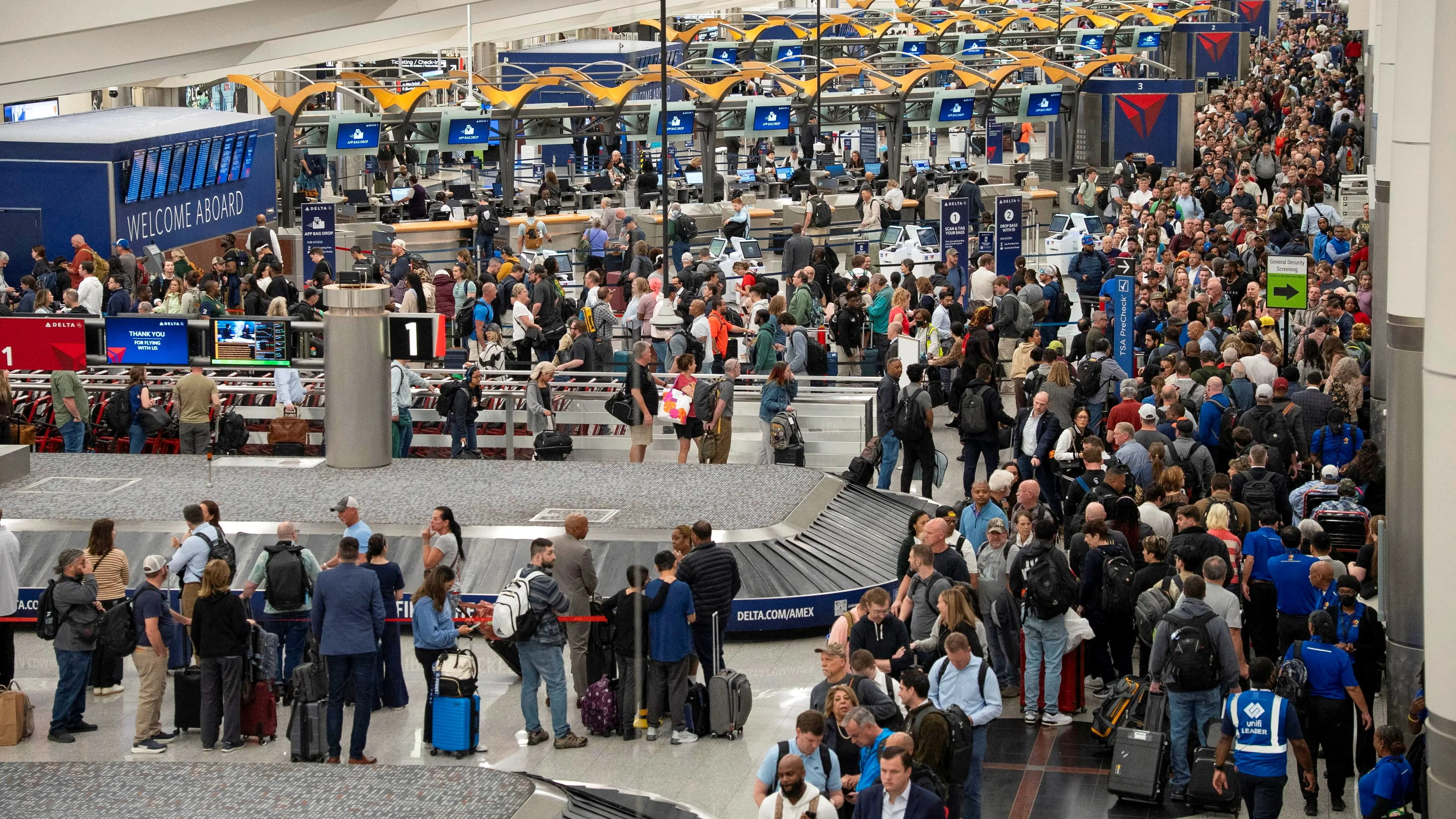 file-photo-hundreds-of-ice-agents-ordered-to-deploy-to-airports-to-help-fill-tsa-staffing-gaps