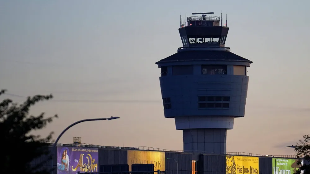new-yorks-laguardia-airport-amid-the-u-s-government-shutdown