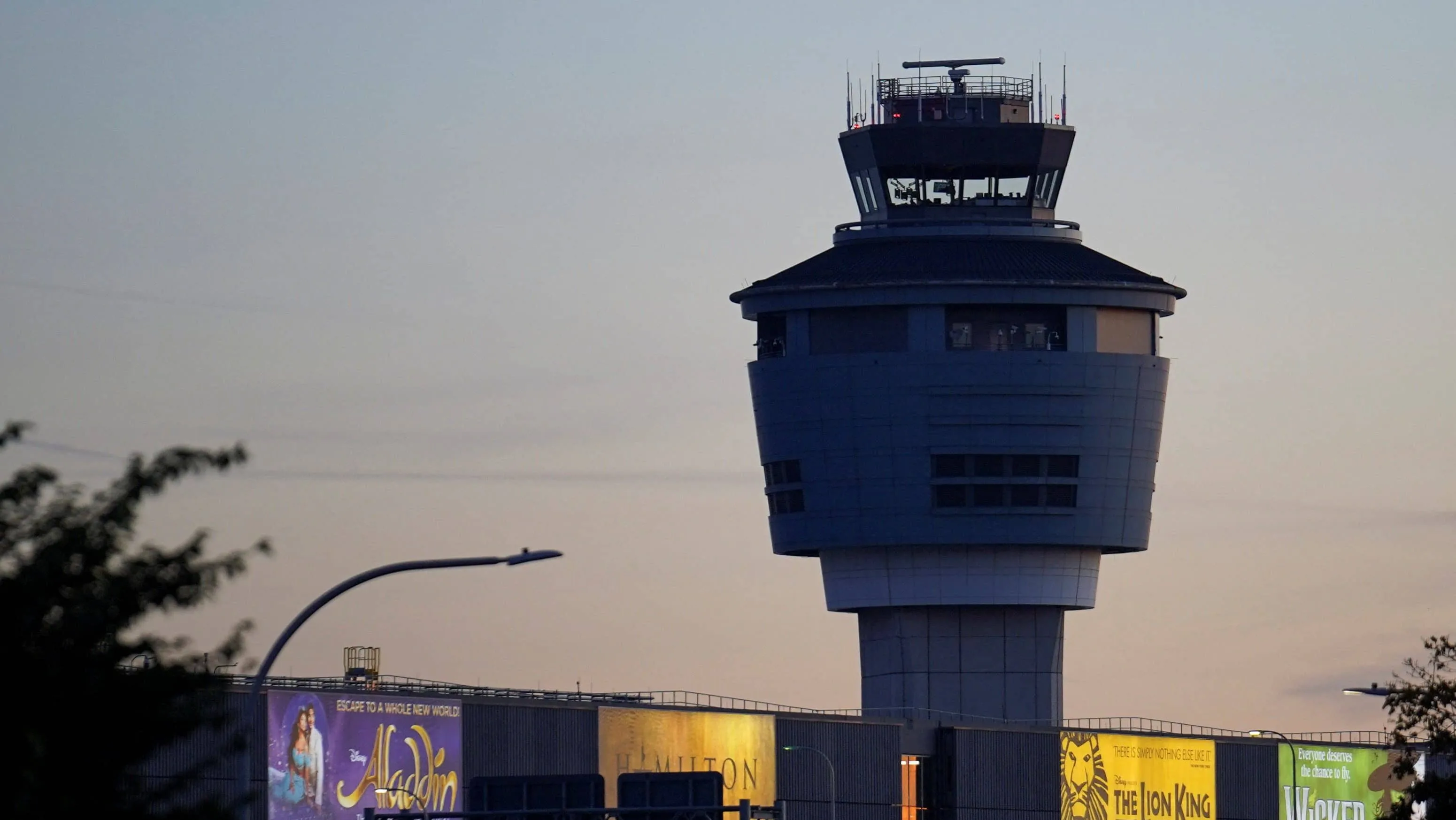 new-yorks-laguardia-airport-amid-the-u-s-government-shutdown