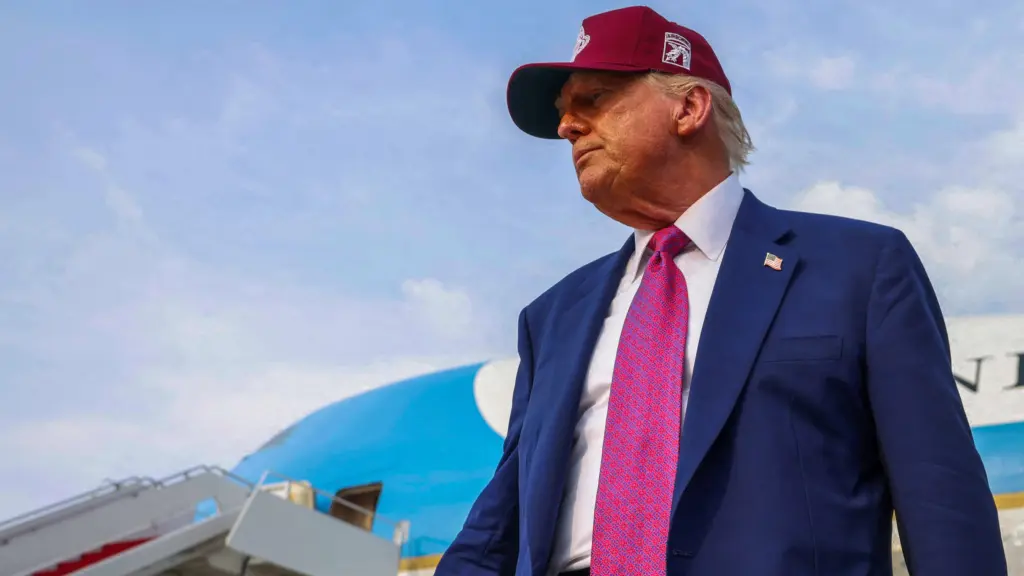 u-s-president-donald-trump-arrives-at-joint-base-andrews-2
