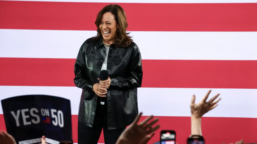 rally-in-support-of-a-yes-vote-on-proposition-50-at-the-los-angeles-convention-center-2