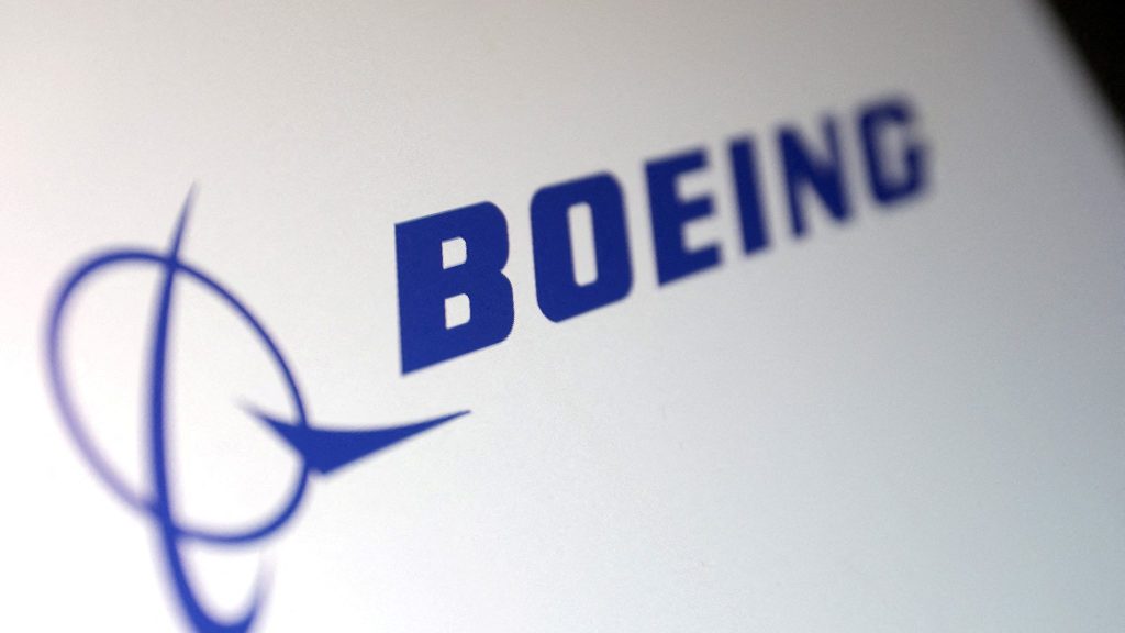 Boeing Falls After China Jet Order Disappoints Wall Street