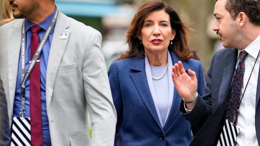 Trump Rips Hochul Over LIRR Strike