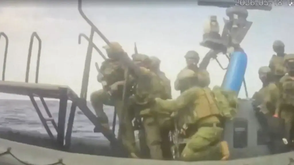 an-israeli-naval-boat-intercepts-the-global-sumud-flotilla-en-route-to-gaza-in-an-attempt-to-deliver-aid-at-sea