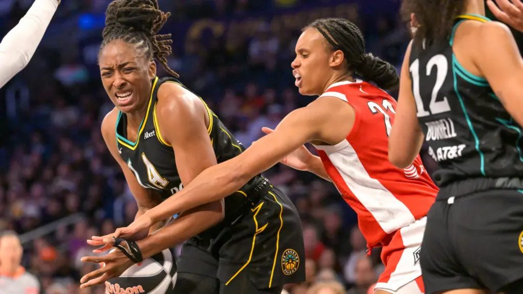wnba-las-vegas-aces-at-los-angeles-sparks