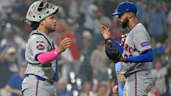 Mets Beat Phillies In Smoky Conditions To Open Second Half