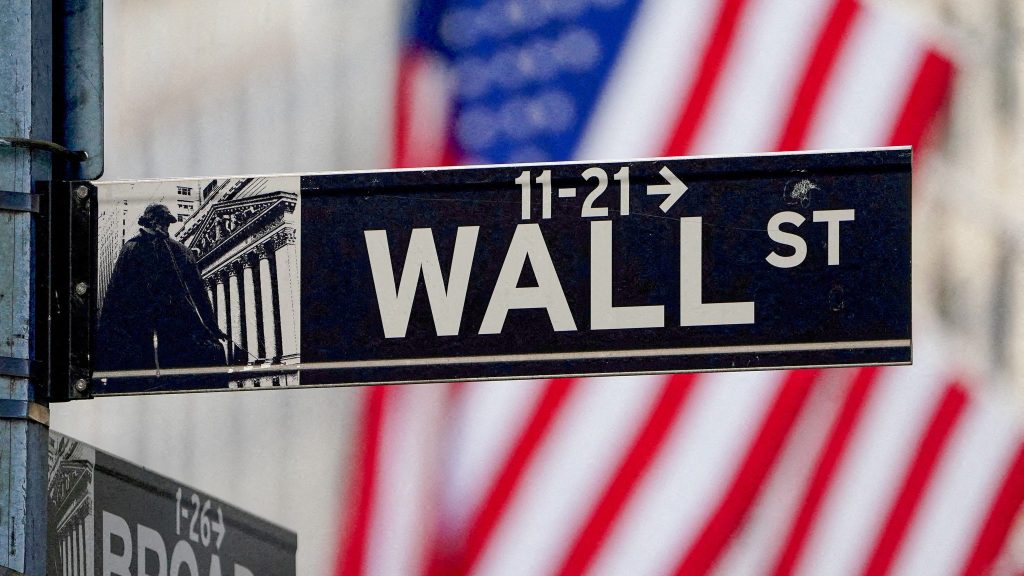 Stocks Move Higher After July Jobs Report Shows Losses