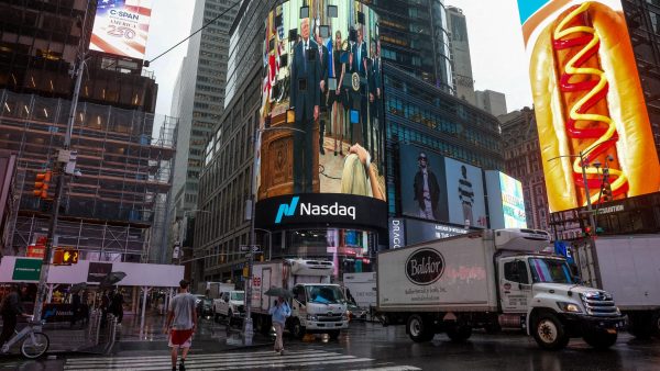 Technology Shares Lead Wall Street Higher While Oil Slips