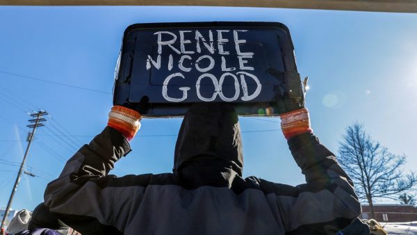 Renee Good’s Family to Sue ICE…