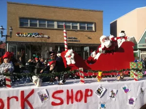 winterfest-parade-santa