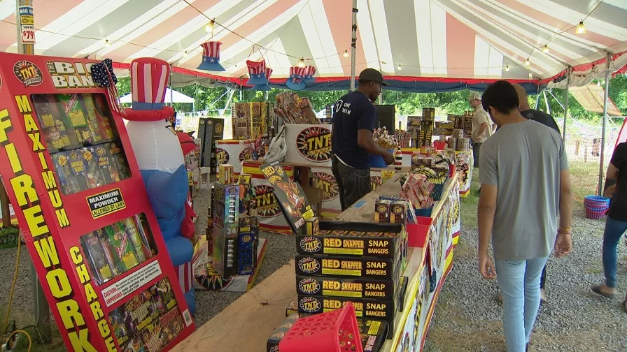 fireworks-stands