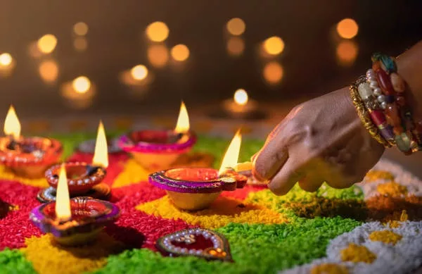 traditional-diya-lamps-lit-during-diwali-celebration