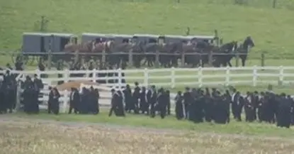 amish-funeral-2