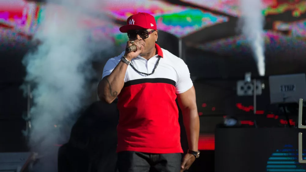 shutterstock_1901018287332738