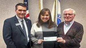 poshard_food_locker_donation-jpg