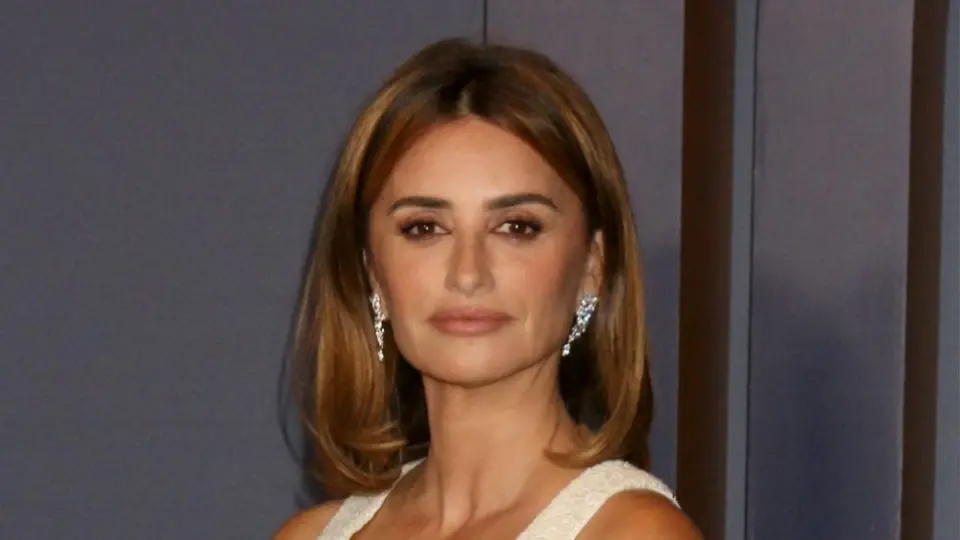 Penélope Cruz at the 14th Governors Awards at the Dolby Ballroom on January 9^ 2024 in Los Angeles^ CA