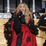 shutterstock_33744363889638