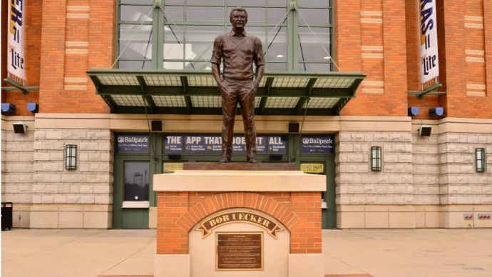 Bob Uecker statue in front of the ticket windows at Miller Park. Milwaukee^ Wisconsin / USA - April 6^ 2019